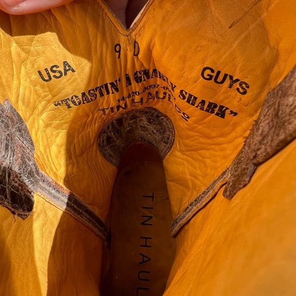 Tin Hauls size 9D guys gnarly shark! - Picture 5 of 5